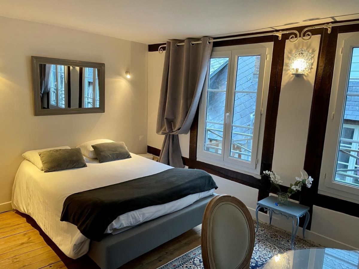 La Parenthese Du Capucin Lägenhet Honfleur Exteriör bild