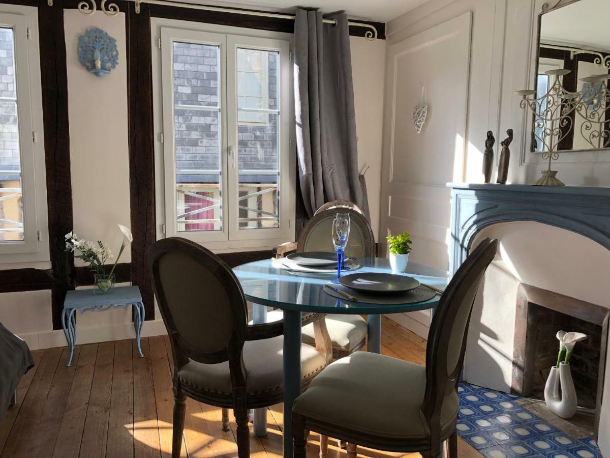 La Parenthese Du Capucin Lägenhet Honfleur Exteriör bild