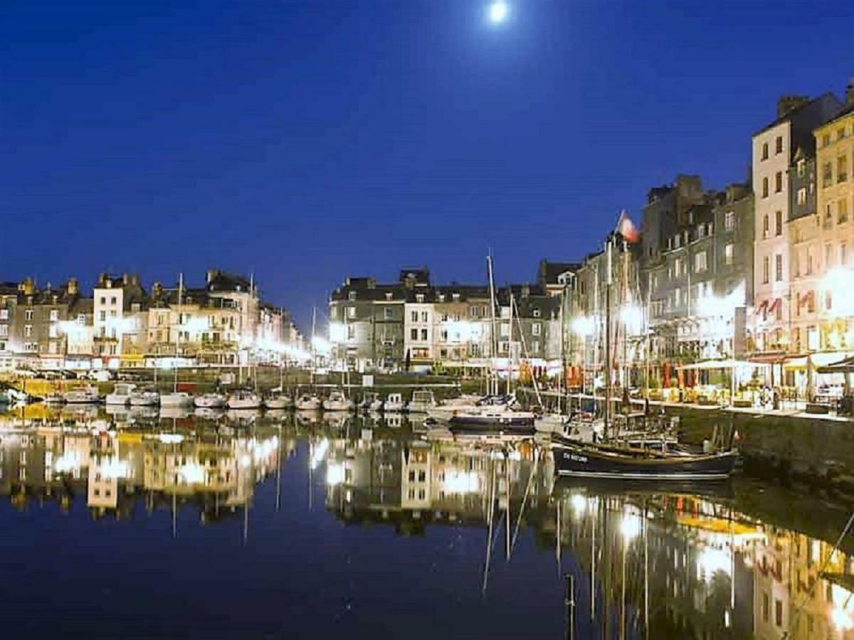 La Parenthese Du Capucin Lägenhet Honfleur Exteriör bild