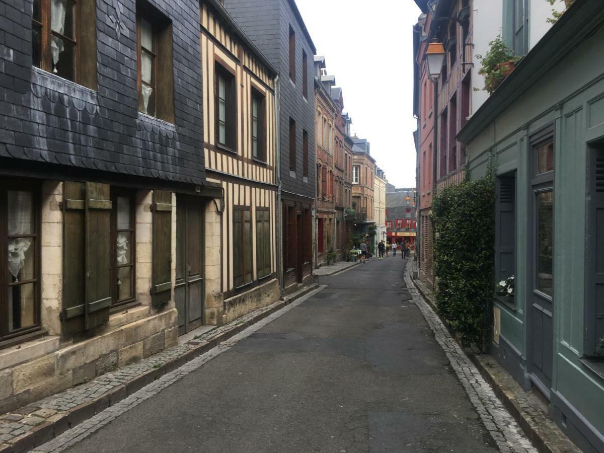 La Parenthese Du Capucin Lägenhet Honfleur Exteriör bild